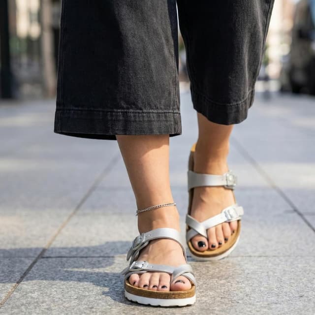 Thumbnail 6 de CUSHIONAIRE Luna Sandals Women Wide, Cork Footbed