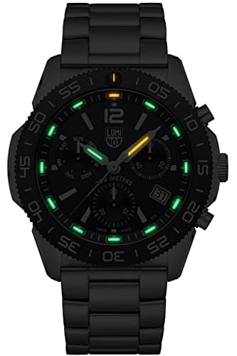 Detalle 2 de Luminox XS.3144: reloj de buceo con acero, esfera negra y resistencia 200 m