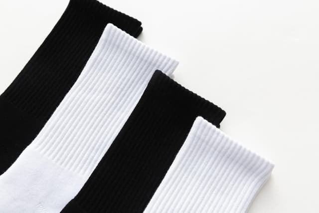 Thumbnail 6 de Irisbear Women’s Crew Socks (5-Pair Pack) — Lightweight Thin Cotton for Gym, Running & Everyday