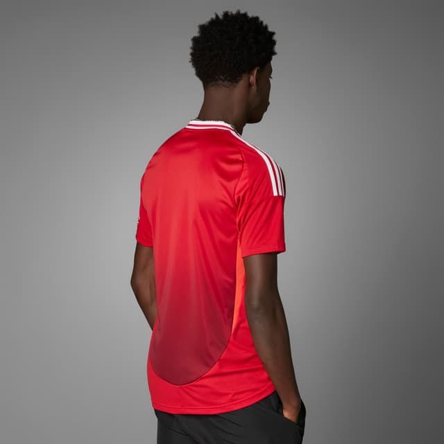 Detalle 2 de Camiseta primera equipación Manchester United 24/25 Adidas en rojo
