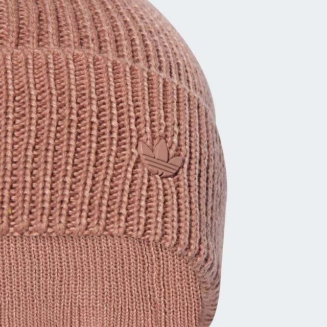 Detalle 2 de Adidas Everyday Icons Gorro rosa
