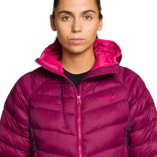 Detalle 2 de Trangoworld Rulhe v02: chaqueta técnica ligera de mujer con Primaloft y repelencia al agua