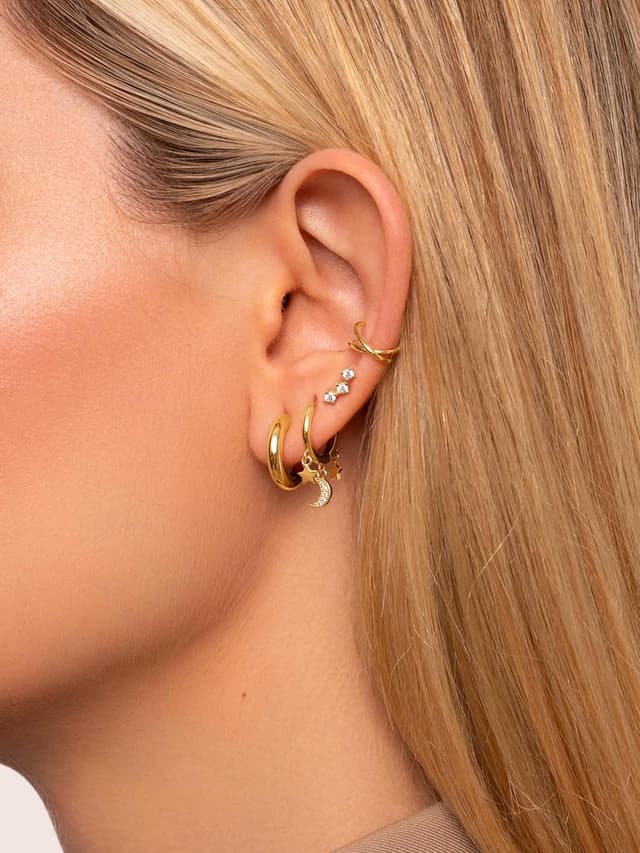 Detalle 2 de SINGULARU Einzelner Ohrring Triple Spark 18kt Gold