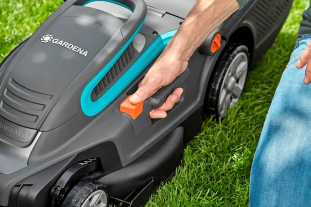 Thumbnail 10 de GARDENA PowerMax 42 Rasenmäher – bis 550 m², zentrale Schnitthöhe & 45‑Liter-Auffangbehälter