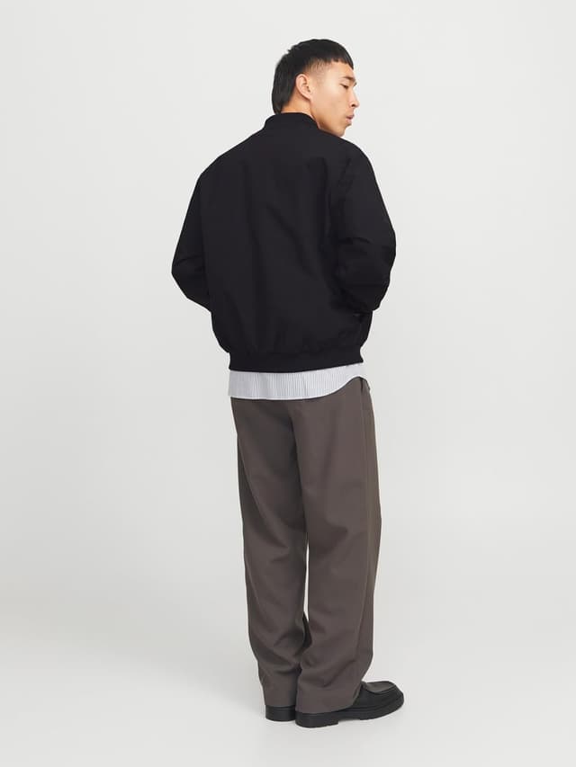 Detalle de Giacca bomber JACK & JONES con chiusura a zip e tasche frontali