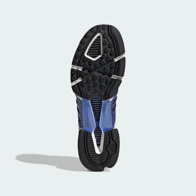 Detalle de adidas CLIMACOOL 1 en blanco: zapatilla cómoda para el día a día