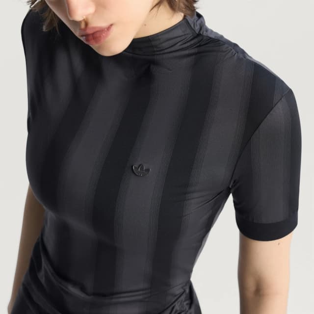 Detalle de Minivestido mujer elegante para noche