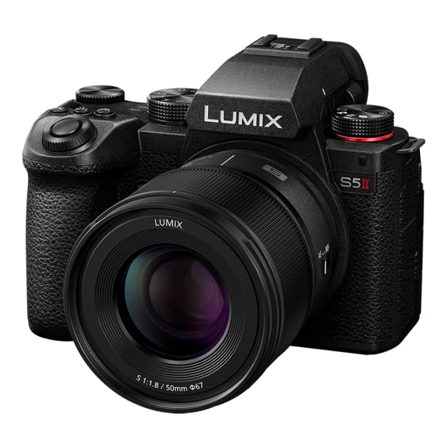 Detalle 2 de Panasonic LUMIX S5M2 con objetivo S-R2060 F/3.5-5.6 y S-S50 F/1.8