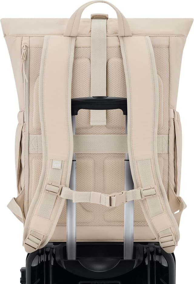 Detalle 1 de Johnny Urban Rolltop Rucksack Kyle „Puffy“ mit Laptopfach bis 16 Zoll – Damen & Herren Tagesrucksack aus Nylon