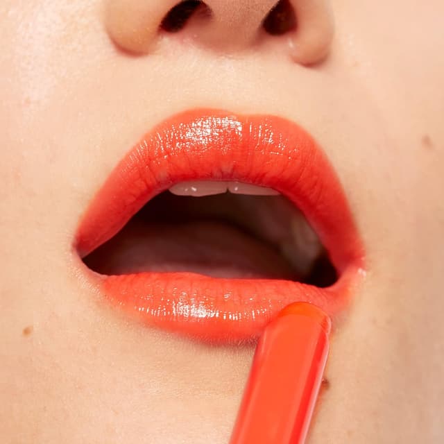 Thumbnail 1 de 3INA MAKEUP The Color Lip Glow 170 Rouge Corail đź’„