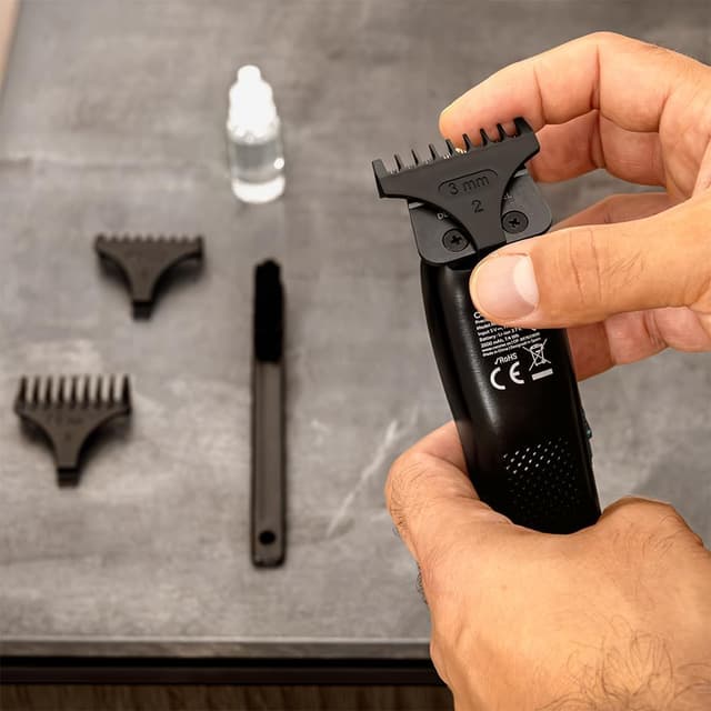 Detalle de Cecotec PrecisionCare Expert Diamond: tagliacapelli con motore brushless fino a 7.200 RPM e lame DLC