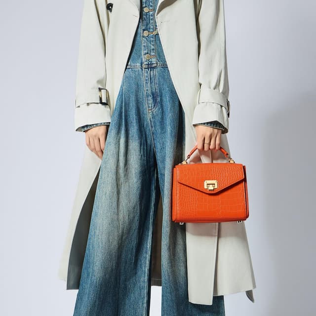 Detalle de VICTORIA HYDE Borsa a tracolla vintage vegana in vera pelle con tracolla regolabile e doppio scomparto