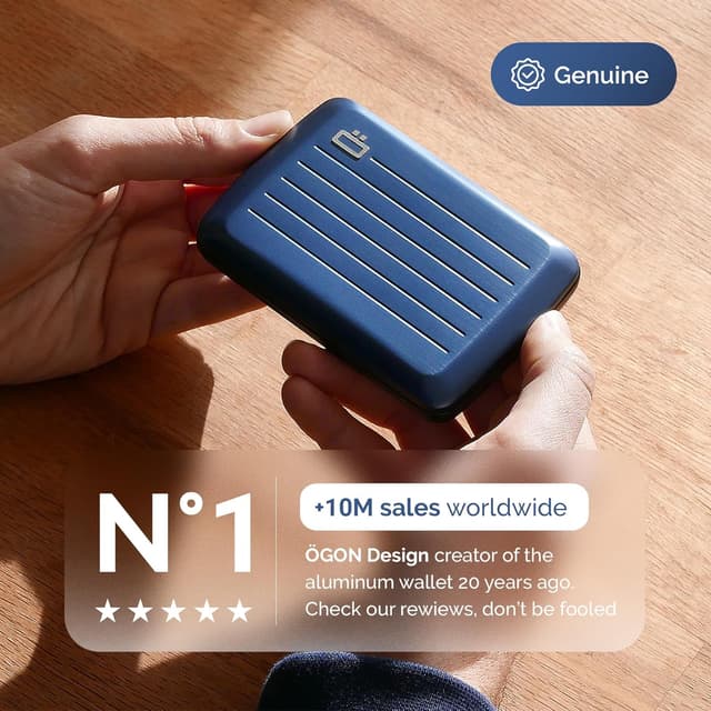 Detalle de ÖGON DESIGNS Oslo aluminium card holder with metal lock, RFID protection and compact wallet storage