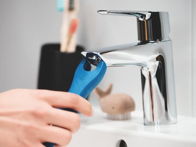 Detalle 2 de GROHE 14146000 Mitigeur lavabo Bleu 1/2