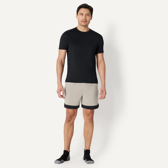 Detalle de Amazon Essentials Herren sportliche Funktions-Laufsocken – gepolstert, mit Fußgewölbeunterstützung