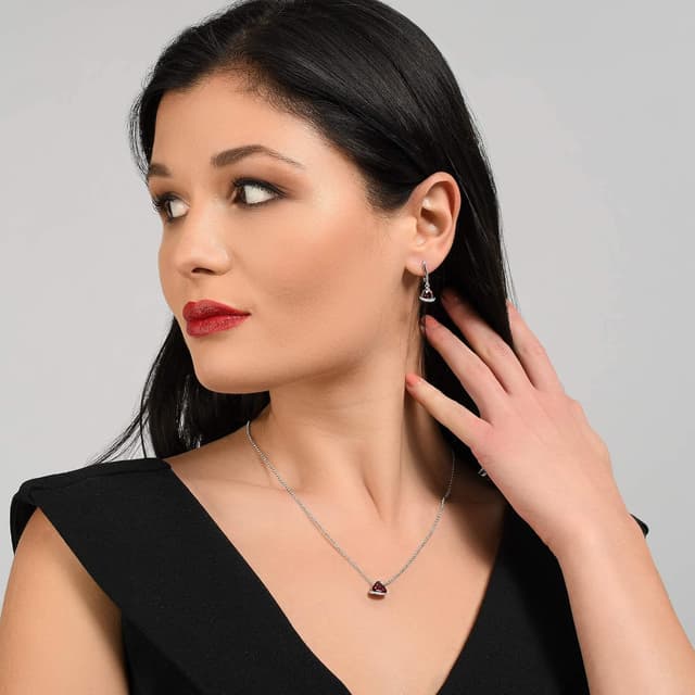 Detalle de Namana Boucles d’oreilles pendantes en triangle avec zircons colorés