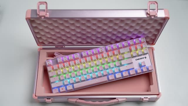 Detalle 2 de Cherry MX 8.2 TKL Wireless Mechanical Gaming Keyboard (Pink, MX2A Brown Switch)