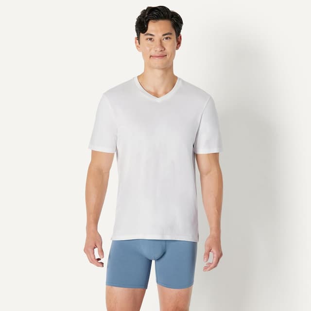 Detalle de Amazon Essentials Men’s Regular-Fit Short-Sleeve V-Neck T-Shirt Multipack