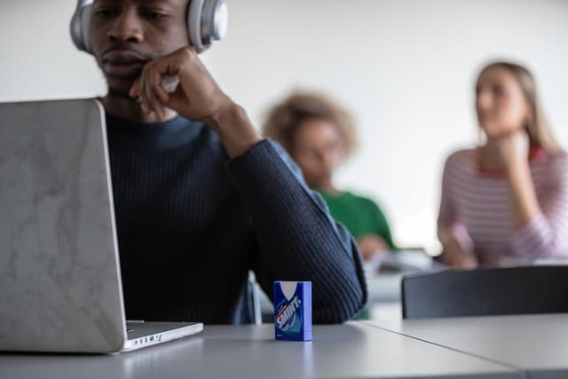 Detalle 2 de Smint Tabs Menta 💎 Caramelo Sin Azúcar 12x8g