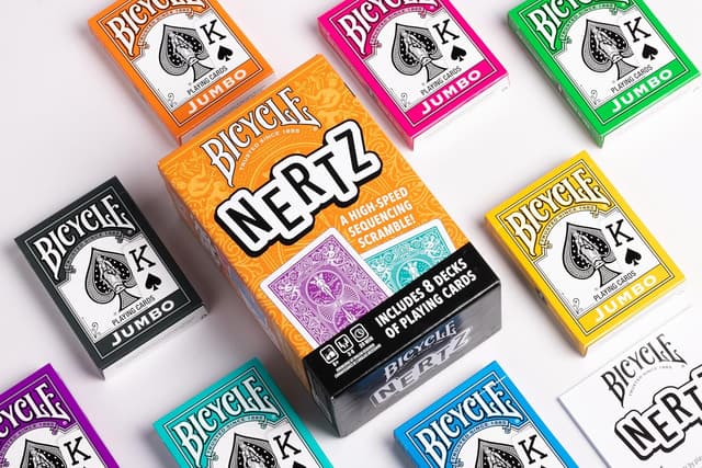 Thumbnail 4 de Bicycle Nertz Card Game, 8-Deck Jumbo Index