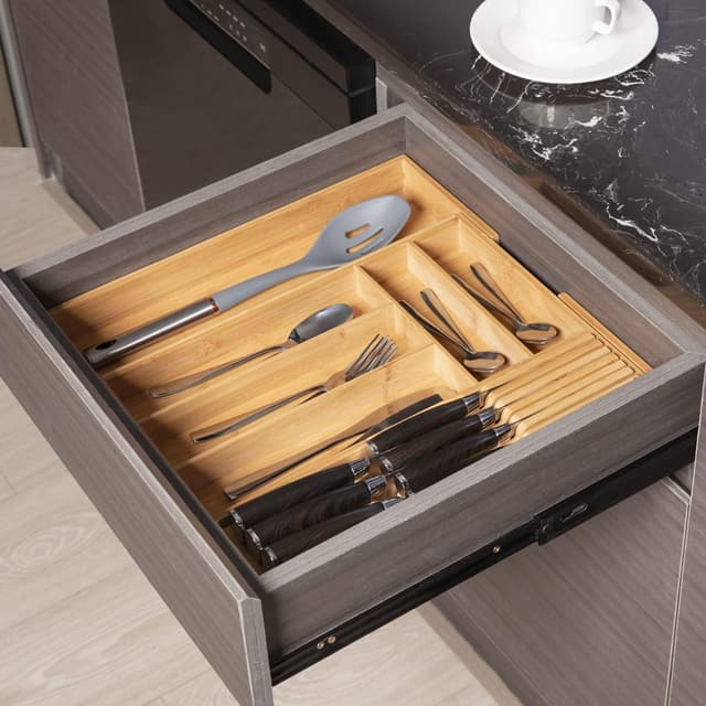 Detalle 2 de TIOPGHAD Bamboo Expandable Silverware & Utensil Drawer Organizer with Detachable Knife Rack