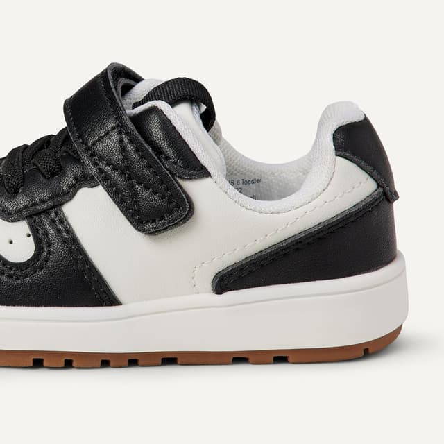 Detalle de Amazon Essentials Sneakers stile tennis a profilo basso con chiusura a strappo Unisex per bambini e ragazzi