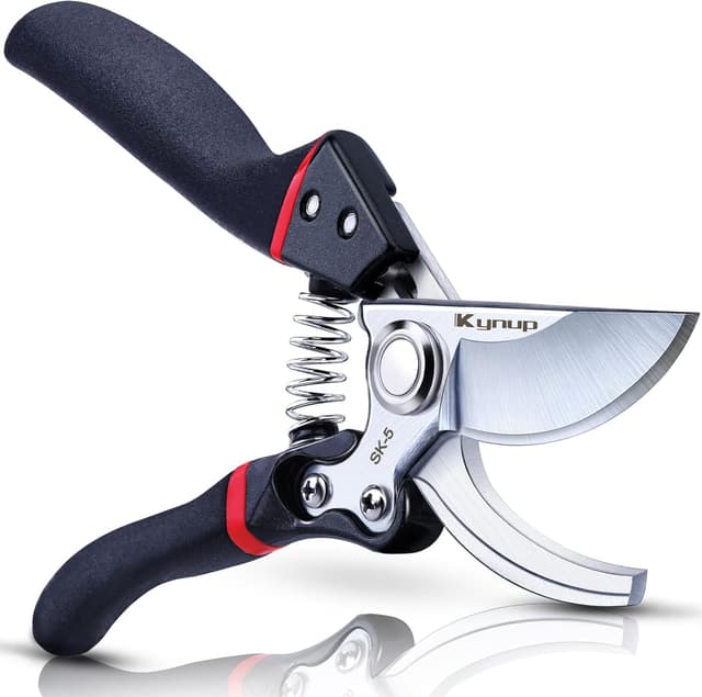 Detalle de Kynup SK-5 Garden Secateurs with ergonomic handle ✂