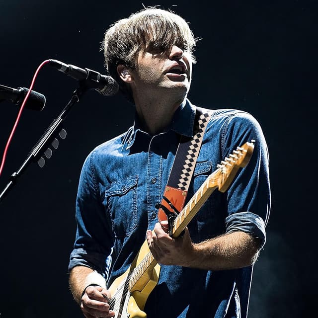 Detalle 2 de Nefelibata Gitarrengurt mit verdickten Leder-Enden (pflanzlich gegerbtes Rindsleder) für Akustik, Bass & E-Gitarre