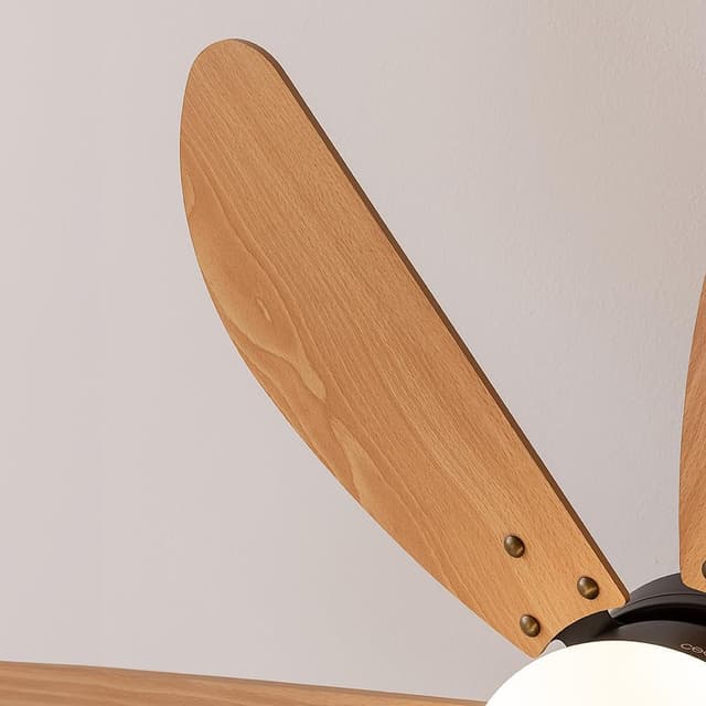 Detalle 2 de Cecotec EnergySilence Aero 360 Black&Wood: ventilatore da soffitto con luce 50 W, diametro 92 cm e 3 velocità