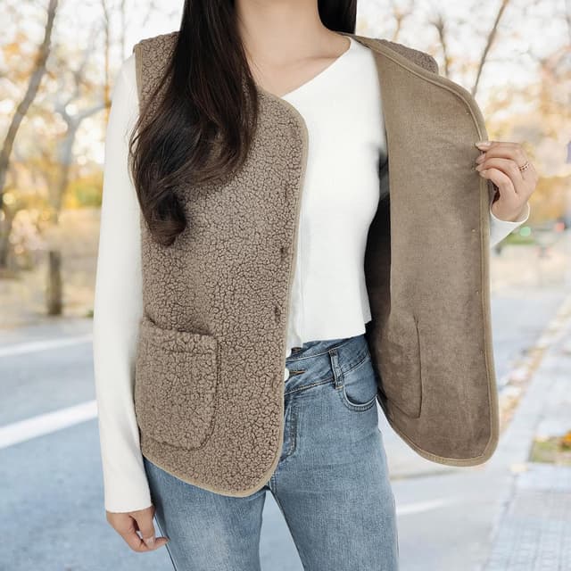 Detalle de beifon Teddy Fleece Weste Damen – ärmellose Plüschweste mit V-Ausschnitt und Knöpfen für Herbst/Winter