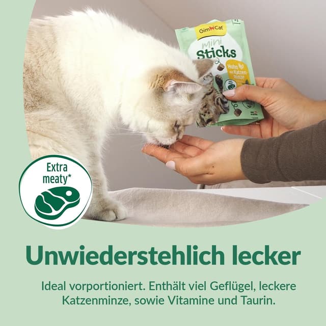 Detalle de Mini bastoncini di pollo con erba gatta GimCat da 50 g