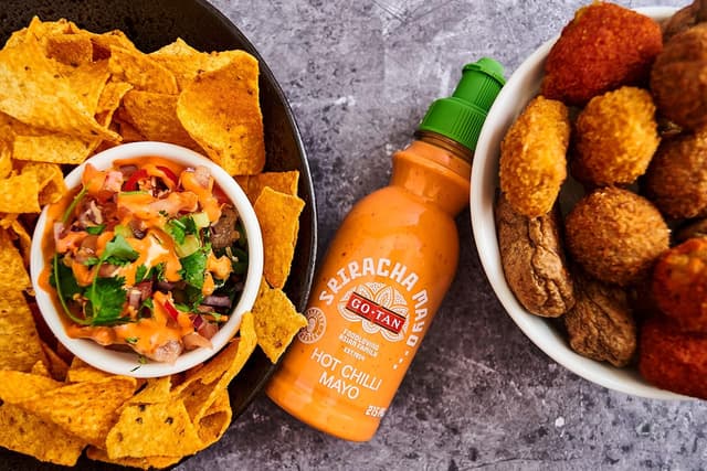 Thumbnail 3 de Go-Tan Sriracha Mayo, Salsa Picante y Cremosa 215 ml🌶