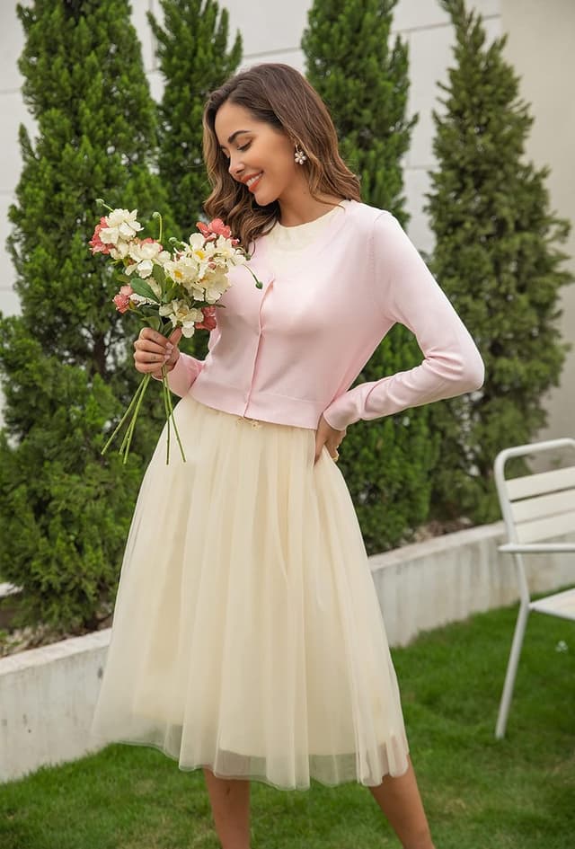 Detalle 2 de Yukiuiny Damen Bolero Bolerojacke mit V-Ausschnitt, Knöpfe und feinem Strick – elegant für Übergangszeiten