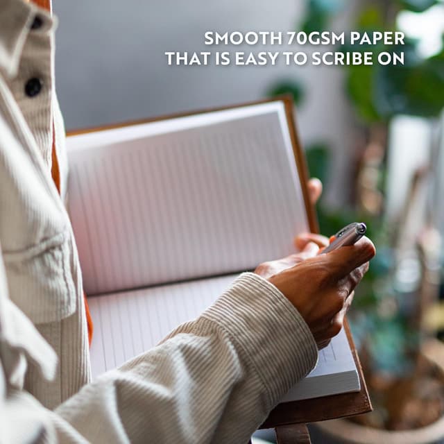 Detalle de Moonster Carnet de notes en cuir ligné rechargeable A5 avec verset biblique en relief (320 pages) et stylo