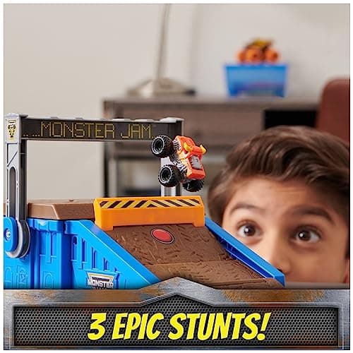 Detalle de MONSTER JAM Mini Freestyle Flip Arena 🚗 - Diversión para Niños