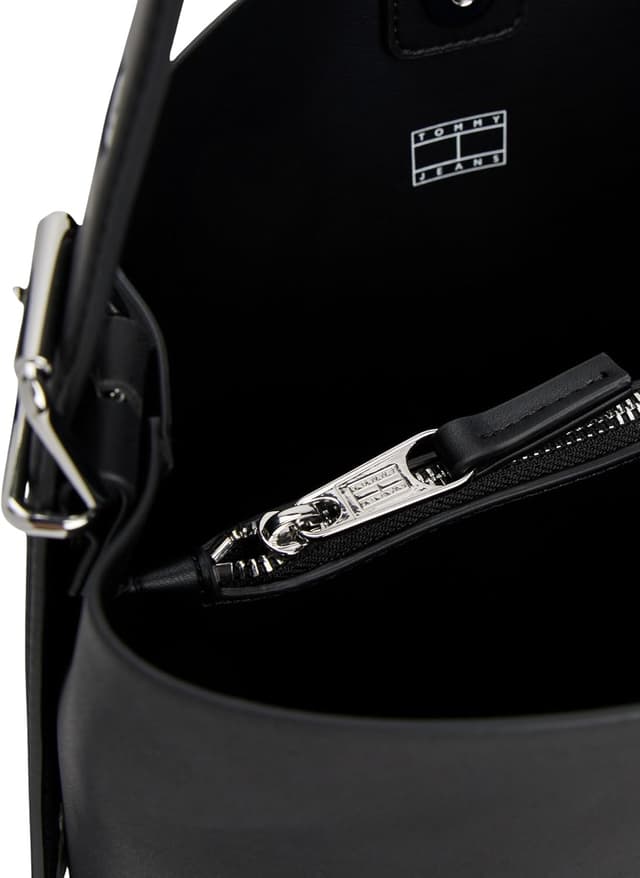 Detalle de Tommy Jeans Women’s Cool Hobo Shoulder Bag with Adjustable Strap