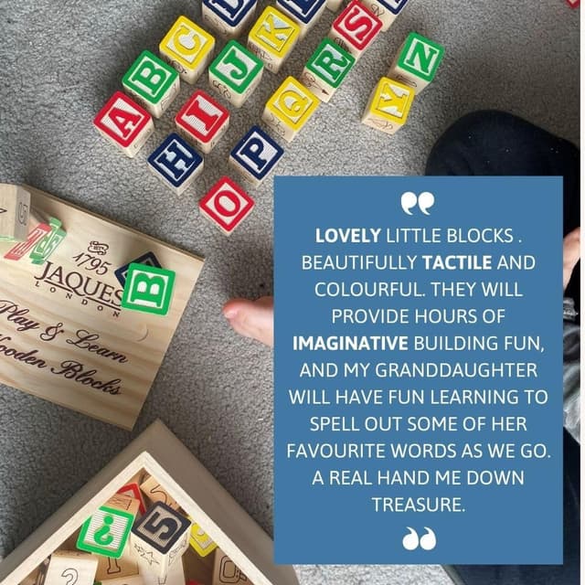 Detalle 2 de Jaques of London Wooden Alphabet & Number Blocks (Montessori) in Wooden Storage Box