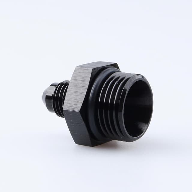 Detalle de AC PERFORMANCE male -4AN to -8AN ORB fitting adapter in black anodised aluminium