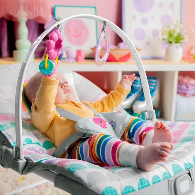 Detalle de Bright Starts Rosy Rainbow Rocker 40 lb