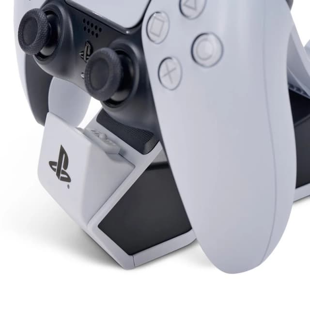 Detalle de Power A Base de Carga PS5 para 2 mandos