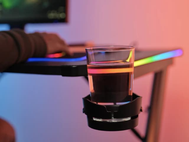 Thumbnail 10 de Trust GXT709 Luminus RGB Gaming-Schreibtisch (120 x 60 cm) in Schwarz