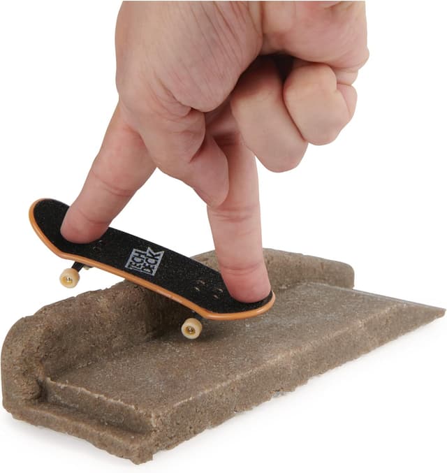 Detalle 2 de Tech Deck Concrete Fingerboard-Rampe zum Selberbauen (mit Enjoi-Fingerboard), ab 6 Jahren