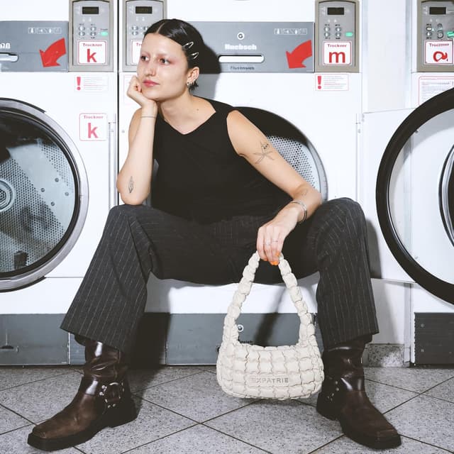 Detalle 2 de Expatrié Pippa Small Schultertasche