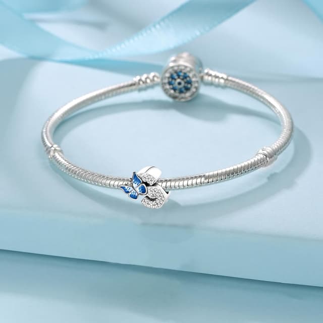 Detalle 2 de FLUFLO Charm Anhänger „Buchstabe A–Z“ aus 925 Sterling Silber mit Zirkonia