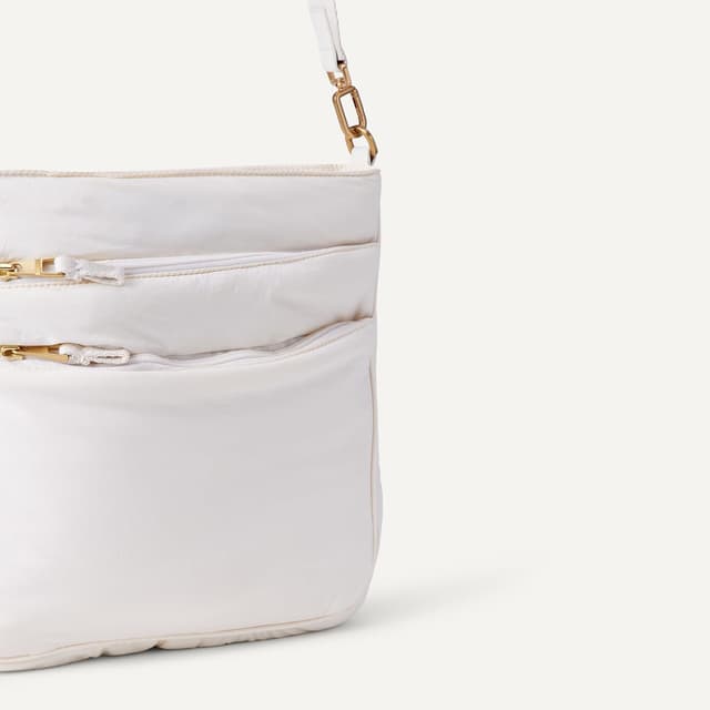 Detalle de Amazon Essentials Women’s Slim Nylon Cross-body Bag