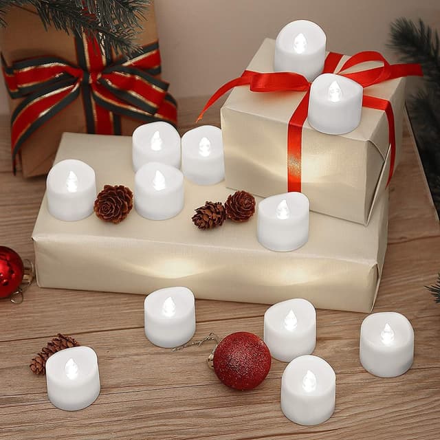 Detalle de IMAGE LED Tea Lights (12 pack) with Timer & Flicker + 100 Fake Rose Petals