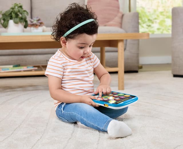 Detalle 1 de VTech Tiny Tech Tablet 9 months+ learning