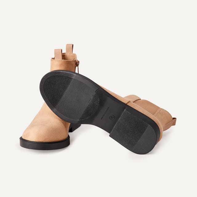 Detalle de Amazon Essentials Mädchen Chelsea-Stiefeletten – bequem mit gepolsterter Einlegesohle und seitlichem Reißverschluss