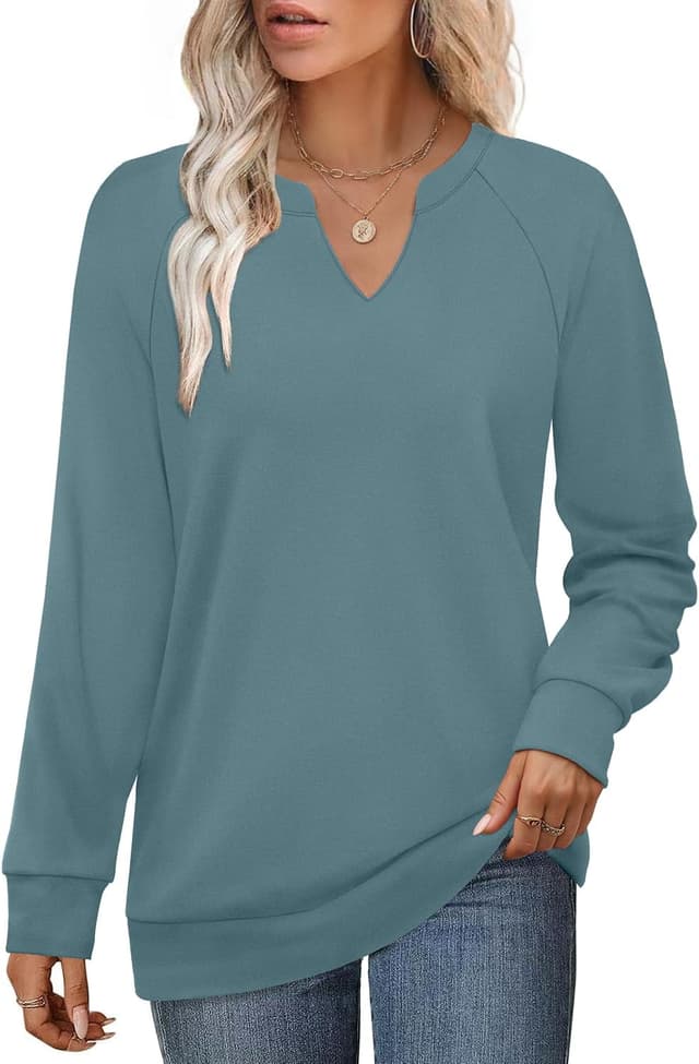 Detalle de Aokosor women’s V-neck long sleeve sweatshirt jumper in a relaxed fit