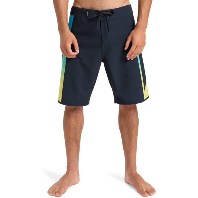 Detalle de Quiksilver Surfsilk Holmes 20 bañador hombre
